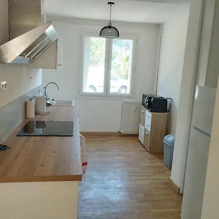 60 M2 *