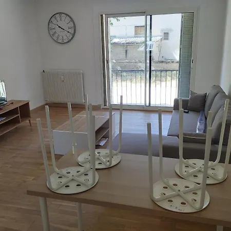 60 M2 Apartment Avignon