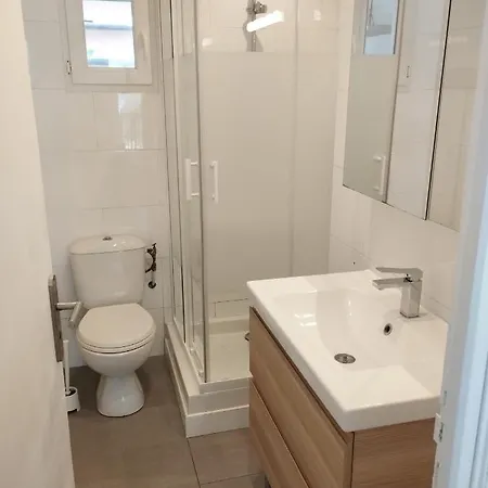 60 M2 *