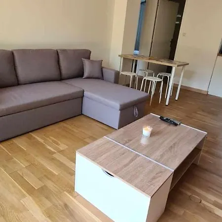 Apartment 60 M2 *